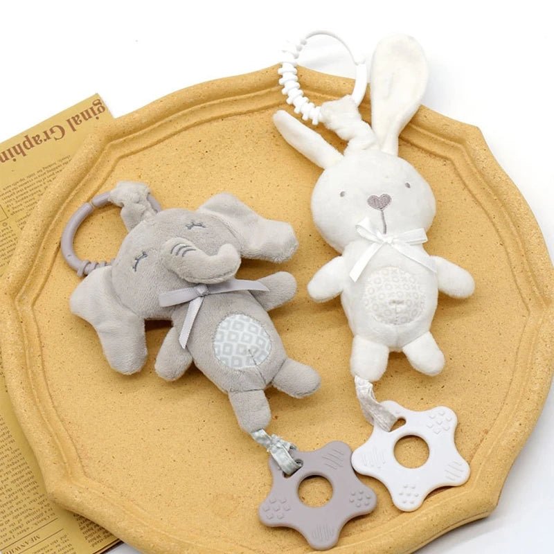 Pendente de Pelúcia com Mordedor e Chocalho para Carrinho e Berço